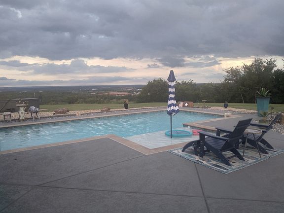 5th image of 12 Cliff Dr