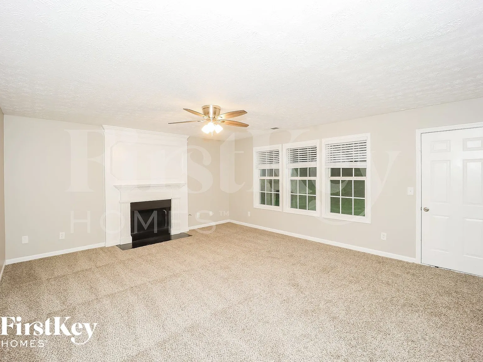 4 bed, 2.5 bath, 3098 sqft, $2,820 — Photo 2