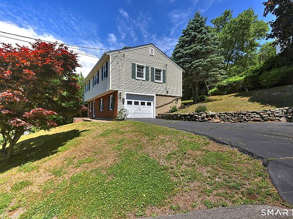 3rd image of 2 Whippoorwill Lane