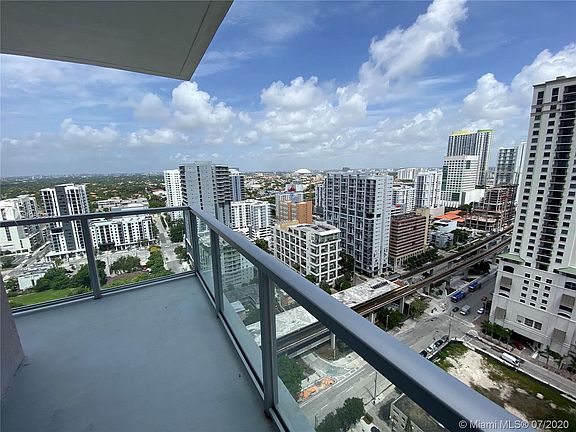 4th image of 1111 SW 1st Ave APT 2825