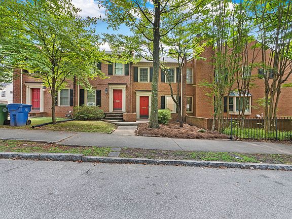 2nd image of 1001 Atlantic Dr NW