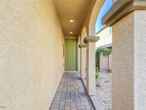 3rd image of 6643 Breakwater Reef St