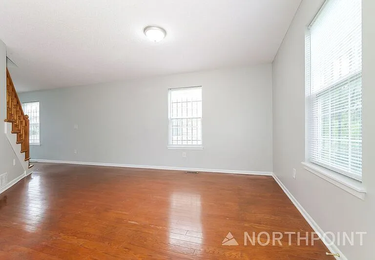 4211 Woodland Ave — Photo 6