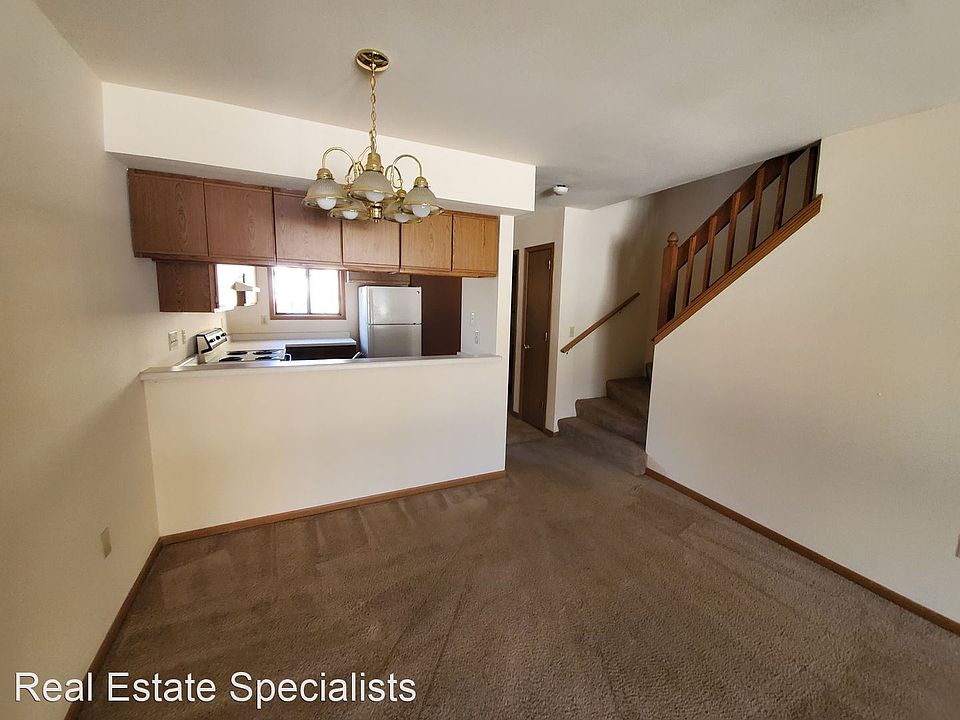 1st image of 456 Bolson Dr
