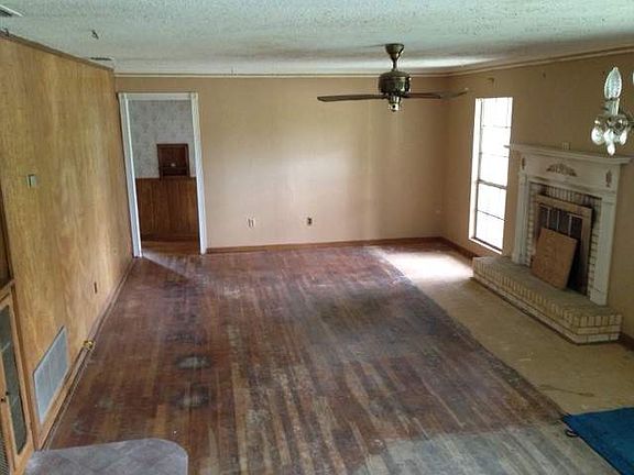 3rd image of 3750 State Highway 315 E