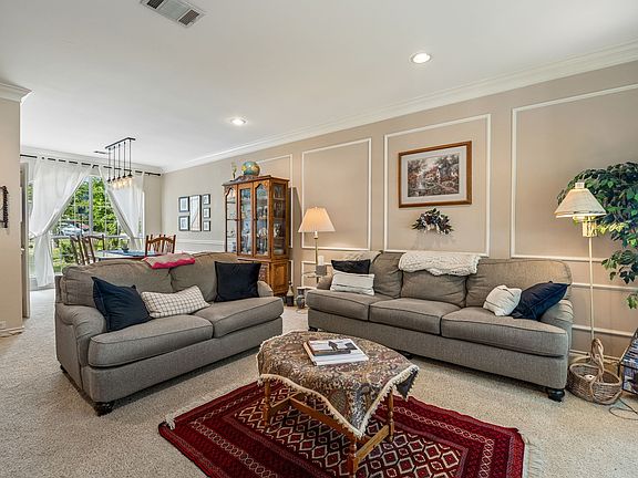 5th image of 800 Fernwood Ct