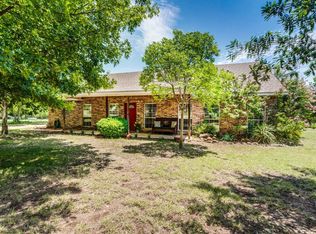 1054 N Oak Branch Rd, Waxahachie, TX 75167