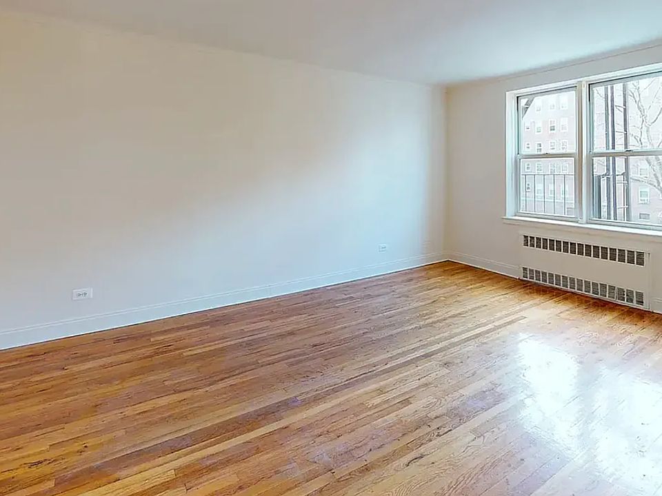 2nd image of 9 Nixon Ct APT 6F