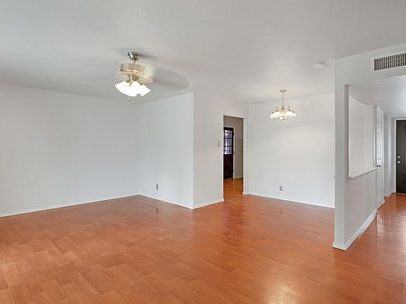 4th image of 10108 Chinaberry Dr