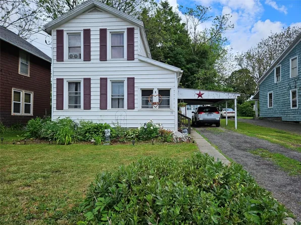 28 Temple St, Owego, NY 13827