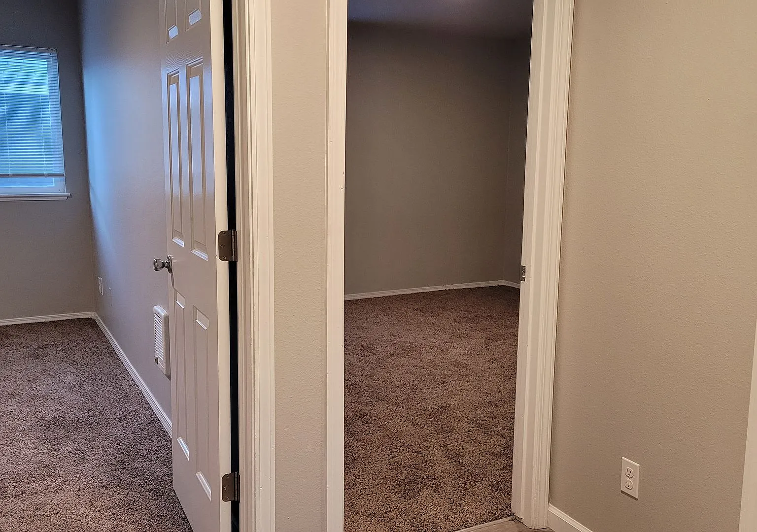 5622 West Dorian Lane — Photo 3