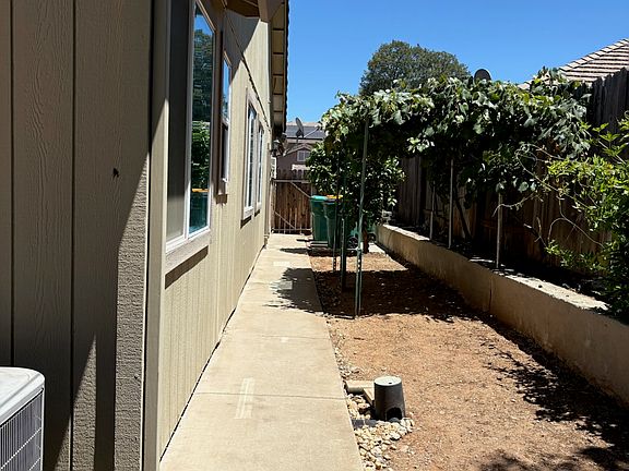 5th image of 3910 Magnolia Hills Dr