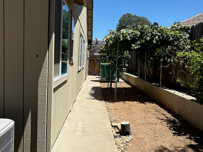 3910 Magnolia Hills Dr — Photo 5