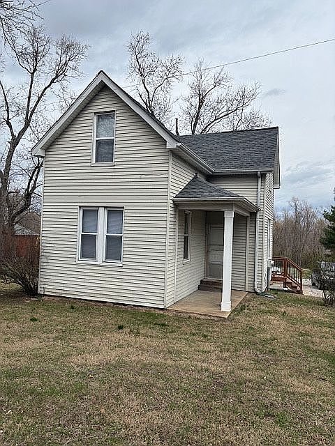 Front facing Mullins Creek