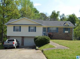 1525 Hidden Lake Dr, Birmingham, AL 35235