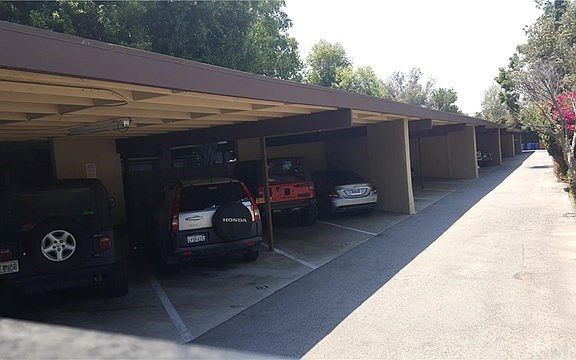 3rd image of 15542 Sherman Way APT 10