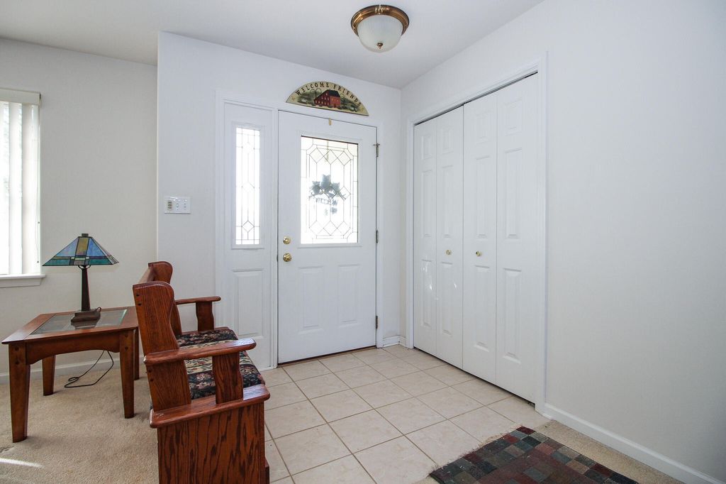 1281 Medlee Dr, Hobart, IN - View 3