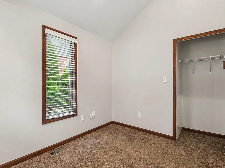 418 Austin Ave — Photo 27