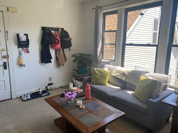 5th image of 2523 W Winona St #1R