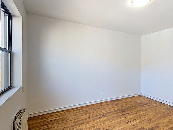 5th image of 624 E 11th St #1AC
