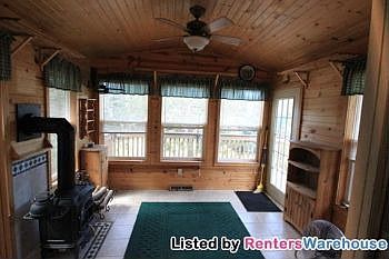 3rd image of 5454 Pine Ln