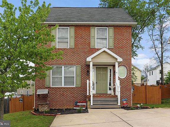 5th image of 309 Stickley St
