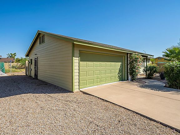4th image of 1855 S Briar Cir