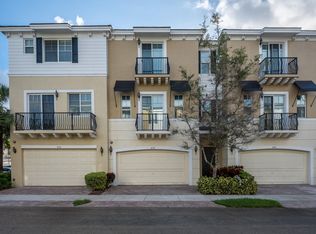638 NW 38th Cir, Boca Raton, FL 33431