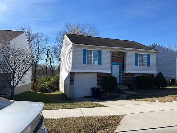 2nd image of 3907 Woodchase Dr