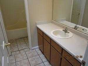 5th image of 3037 S Alamo St