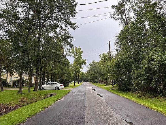 3rd image of 727 Buist Ave