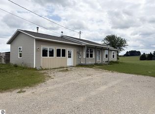 2082 Dusty Trl, Kingsley, MI 49649