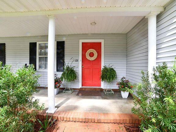 5th image of 122 Harper St