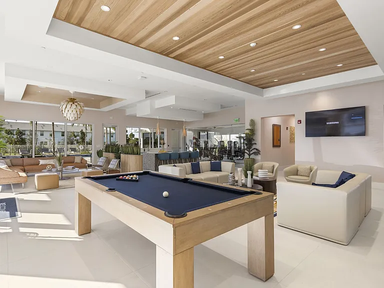 Pool table