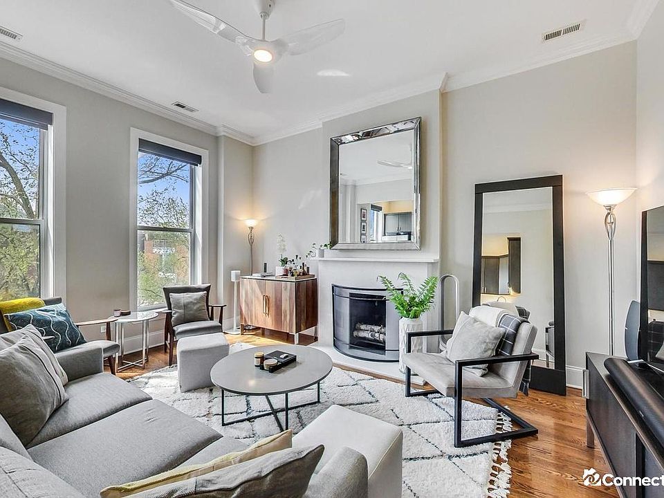1st image of 448 W Armitage Ave
