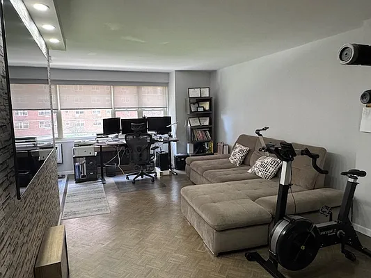 Sold by S P R Realty | media 22