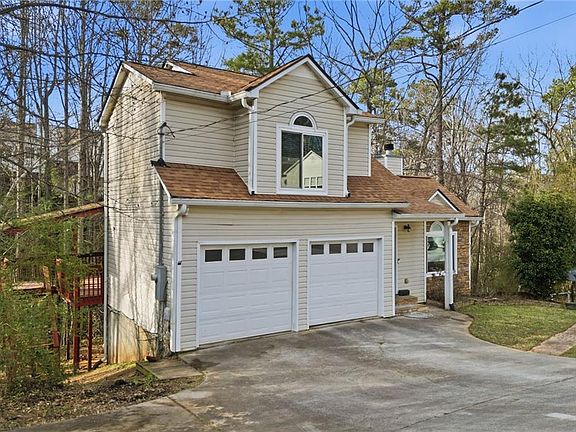 2nd image of 204 Hillcrest Rdg