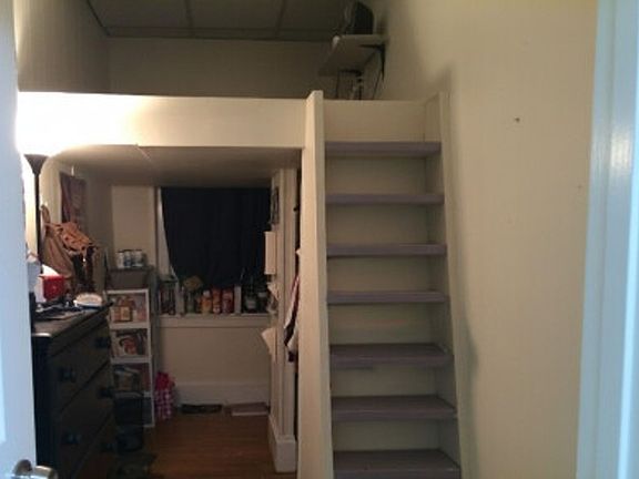 2nd image of 17 Aberdeen St APT 2