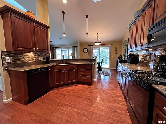 4th image of 1344 33rd Avenue Cir