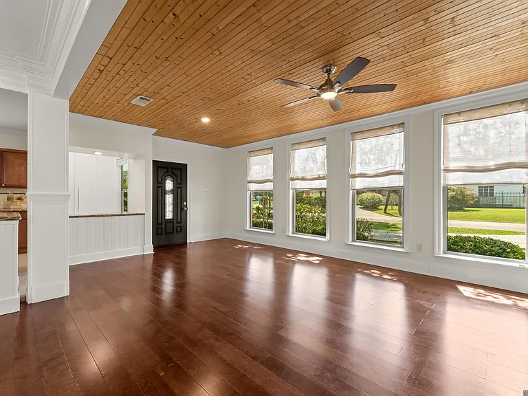 3919 Claycut Rd — Photo 7