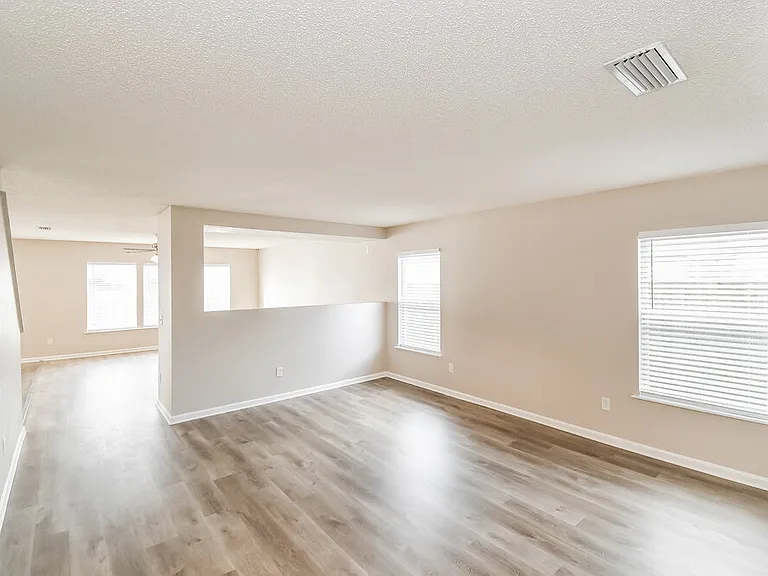 2168 Fresco Dr — Photo 4