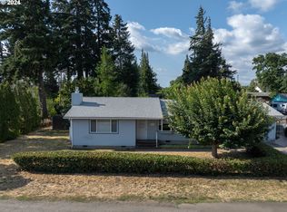 1613 C St, Hood River, OR 97031