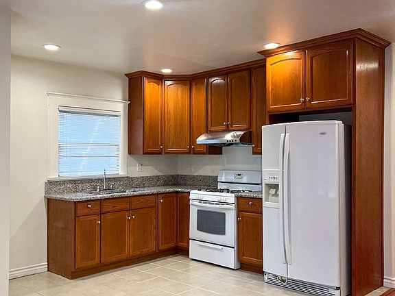 2nd image of 2906 Pasadena Ave #2908
