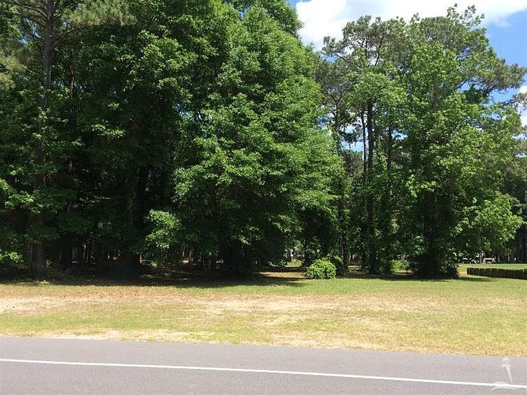 1st image of 910 Oyster Pointe Drive SE
