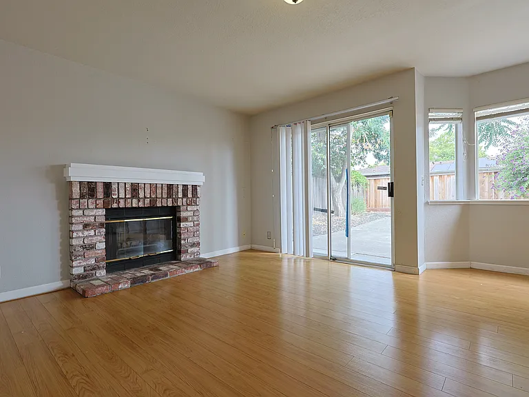 4456 Bush Cir — Photo 11