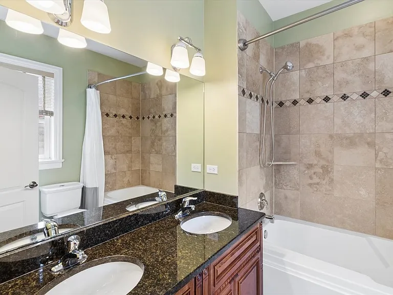 7246 N Oakley Ave #1S — Photo 9