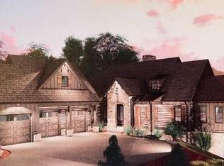978 N Edgewater Trl, Toccoa, GA 30577