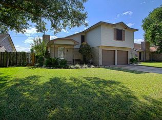 16618 Red Gully Dr, Sugar Land, TX 77498