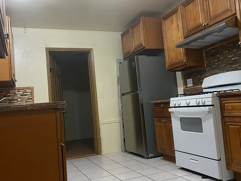 10416 Hole Ave — Photo 25