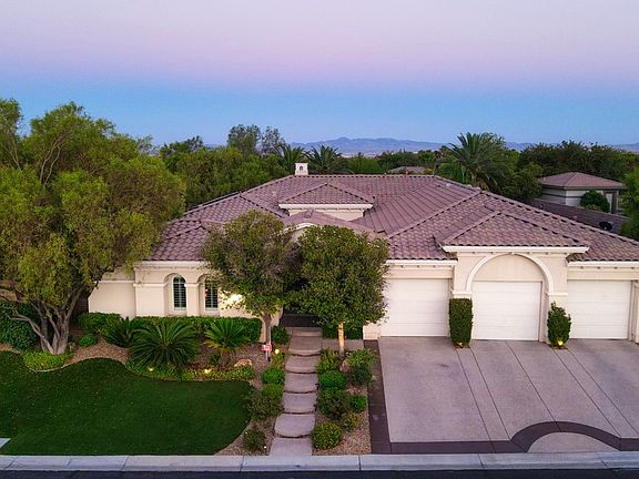 2nd image of 10925 Iris Canyon Ln